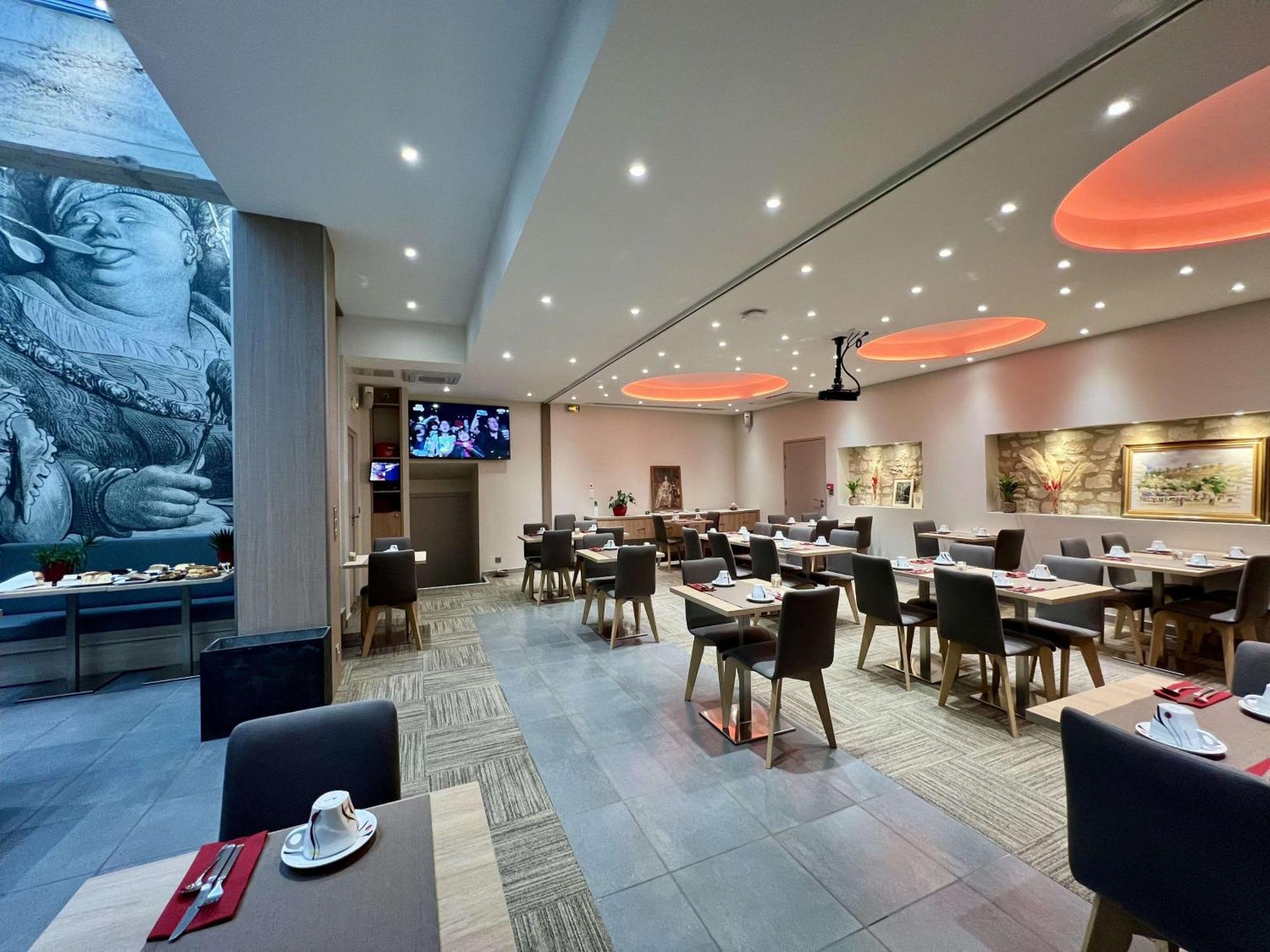 Western De France Hotel 3*