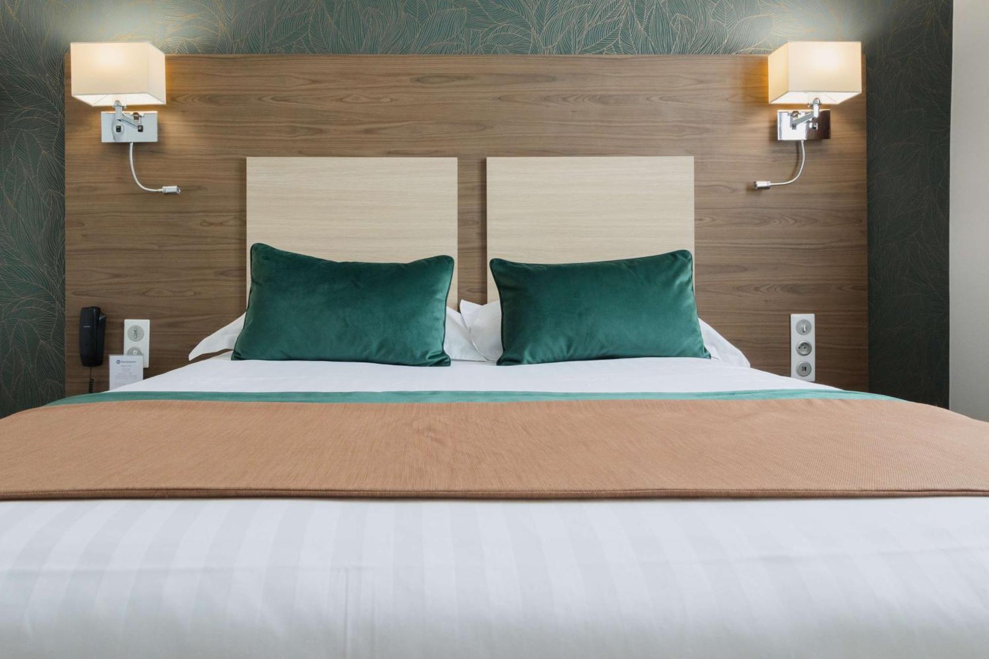Western De France Hotel 3*